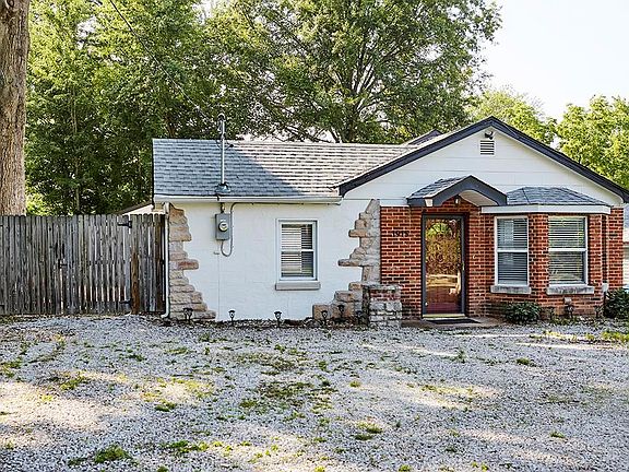 2nd image of 1915 Burnett Ave
