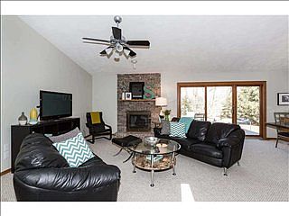 4th image of 1129 Armstrong Ave
