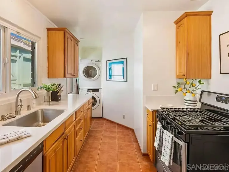 8373 El Paseo Grande — Photo 14