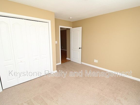 5th image of 1721 Thistlewood Dr APT B