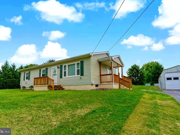 212 Clay Rock Dr, Martinsburg, WV 25404