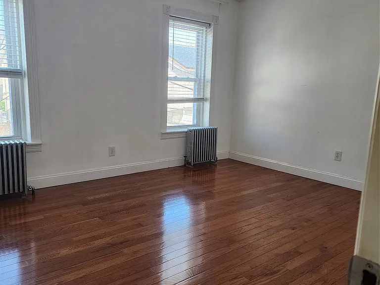 11 Coonley Ct — Photo 8