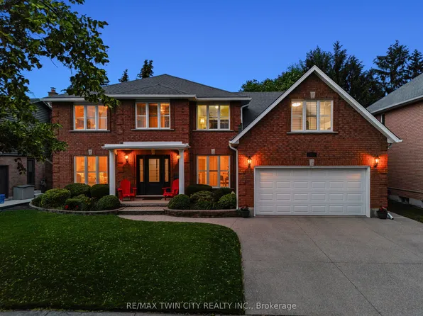 612 Stonebury Cres, Waterloo, ON N2K 3R1