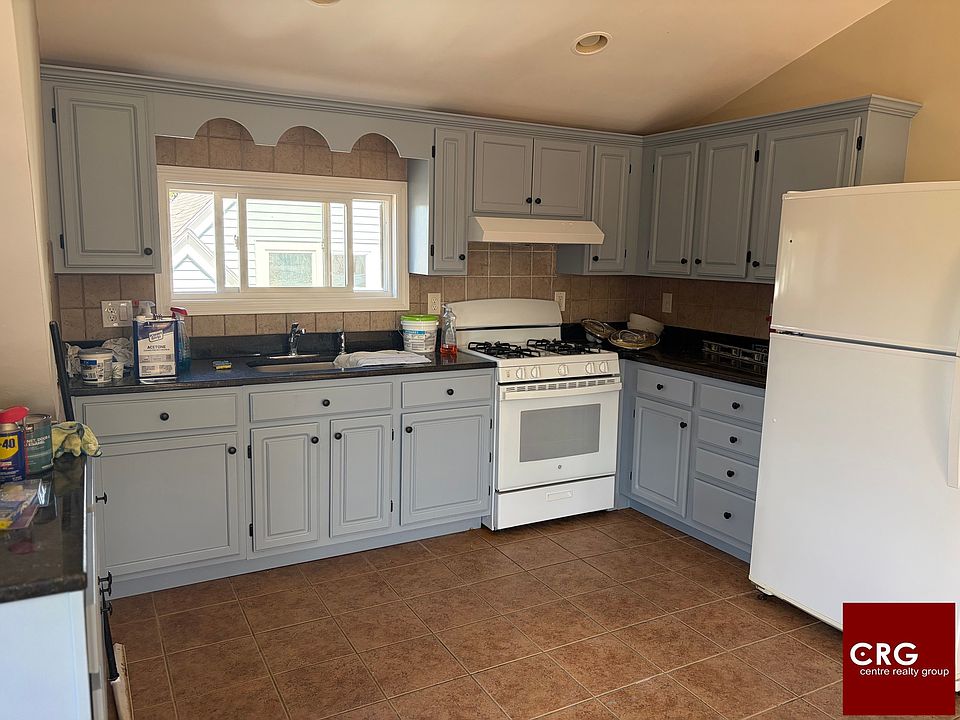 2nd image of 51 Franklin St #2
