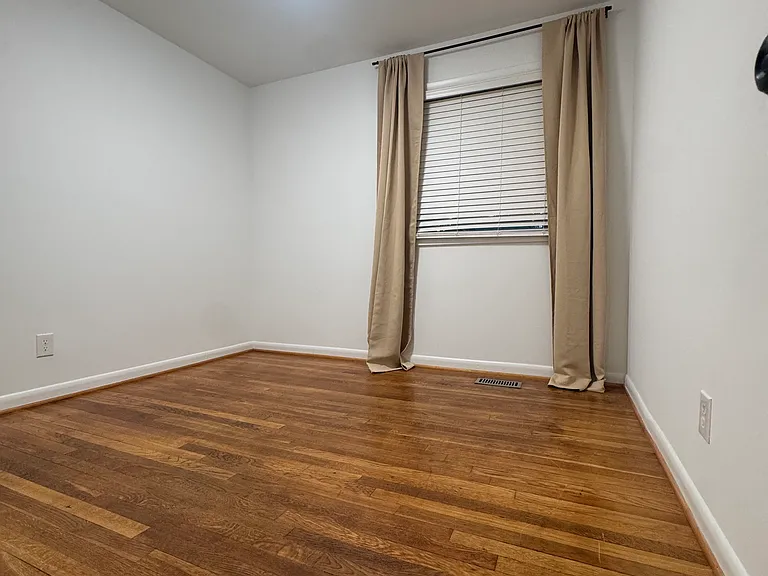 1216 W Leigh St — Photo 15