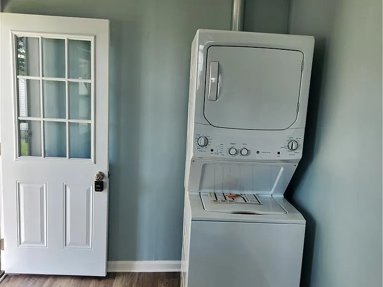 2347 Washington Ave #1 — Photo 6