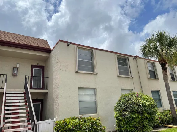 10 Willowbrook Lane #206, Delray Beach, FL 33446