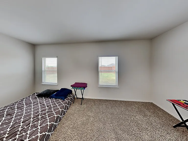 713 Glover Dr — Photo 6