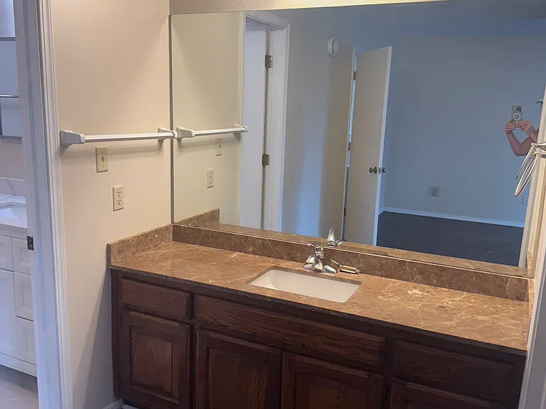 7441 S Atlanta Ave — Photo 9