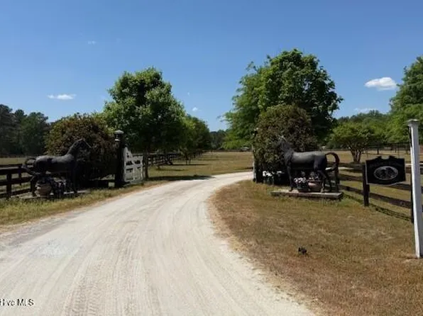 245 Blue Valley Rd, Vass, NC 28394
