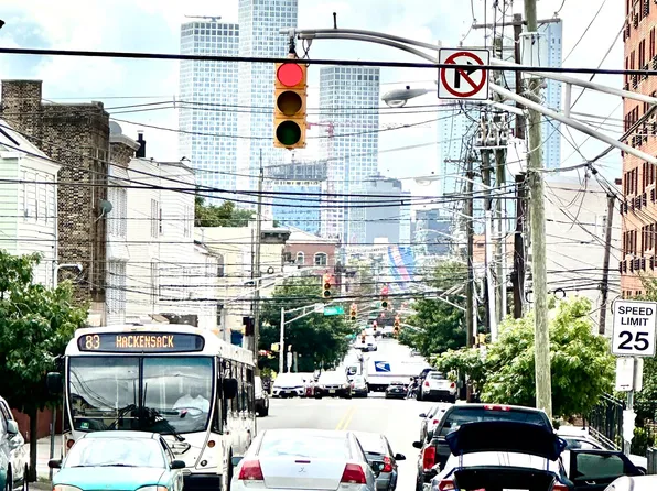 418 Central Avenue image 17 of 22