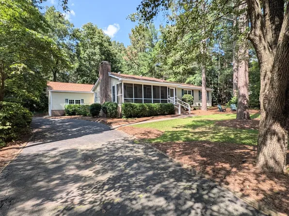 106 Brown Bark Road, West End, NC 27376