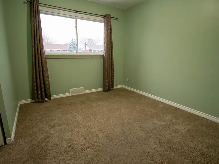 37 Franklin Blvd — Photo 14
