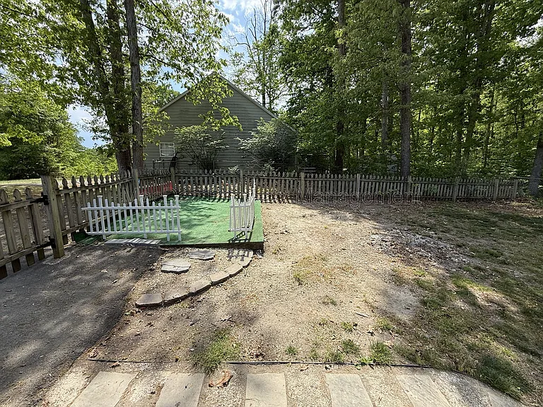 10910 Chesterwood Dr — Photo 34