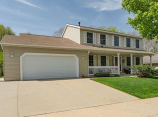 900 Rocky Creek Dr NE, Rochester, MN 55906