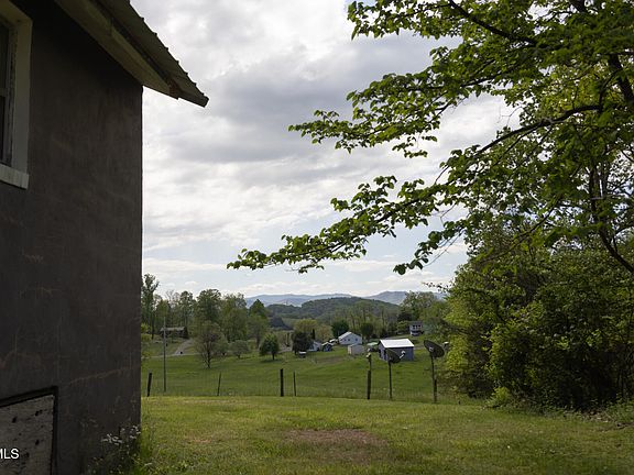 5th image of 133 Bob Wright Rd