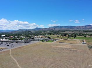 805 Koala Dr, Omak, WA 98841