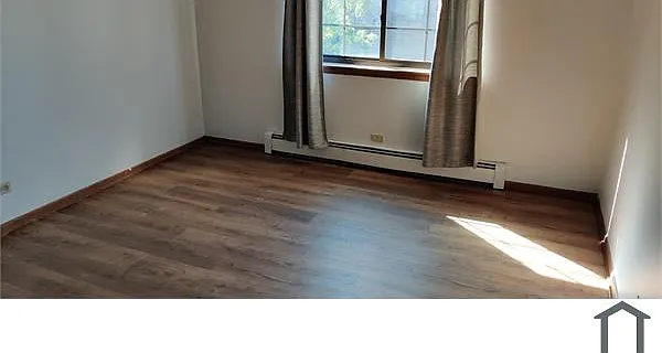 2 bed, 900 sqft, $1,800 — Photo 2