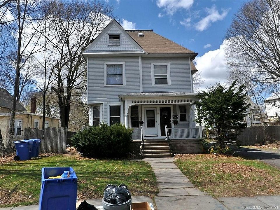 2nd image of 138 Warren St