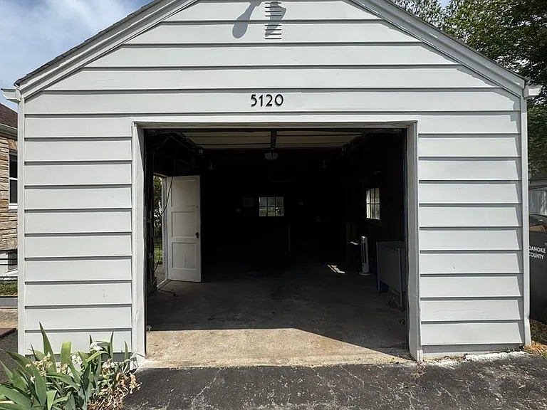 5120 Starkey Rd — Photo 2