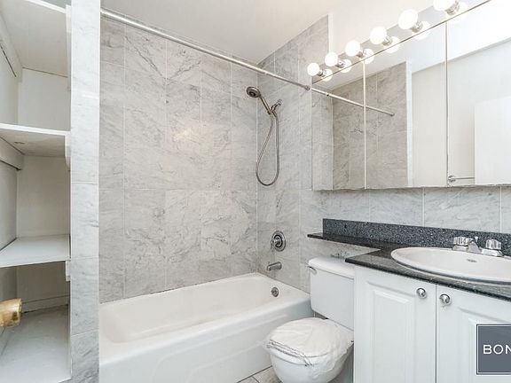 5th image of 207 E 27th St APT 5A