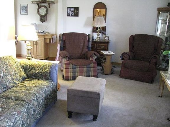 5th image of 420 Juliet Dr