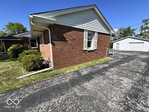 2nd image of 5249 Hickory Rd