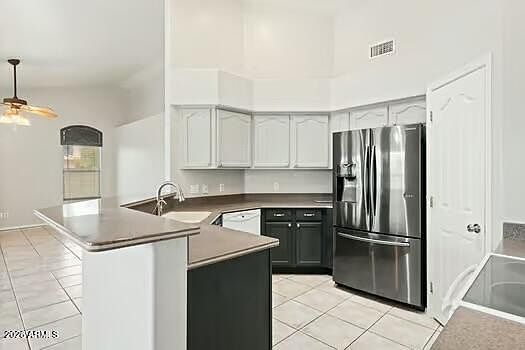 5th image of 2443 S LENNOX --