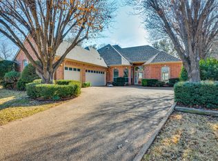 2604 Heather Brook Ct, Bedford, TX 76021