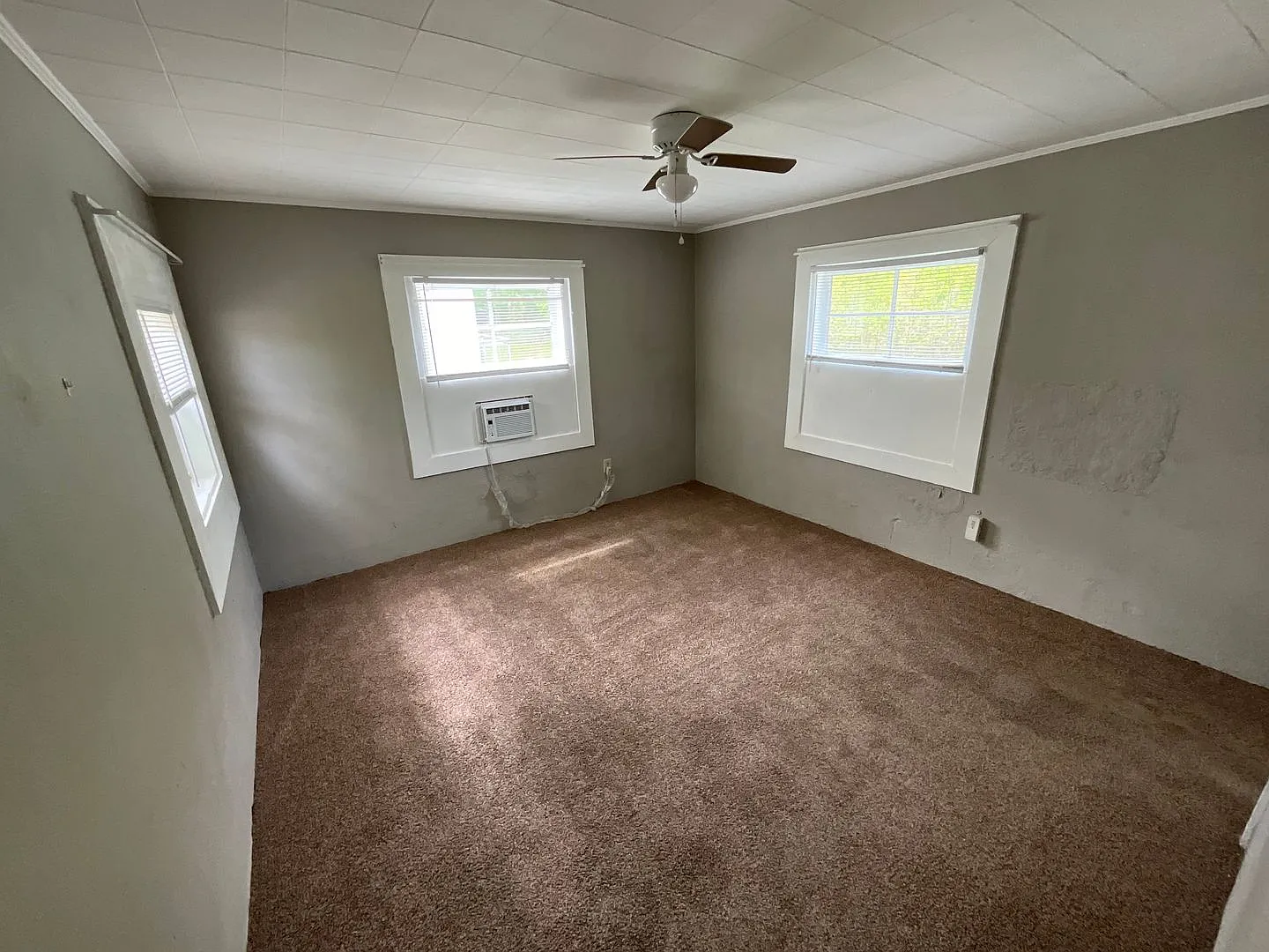 Cozy 1/1 Cottage at Hill Loop in Bonifay with Water/Sewer, Garbage, and Lawn Maintenance Included! — Photo 4