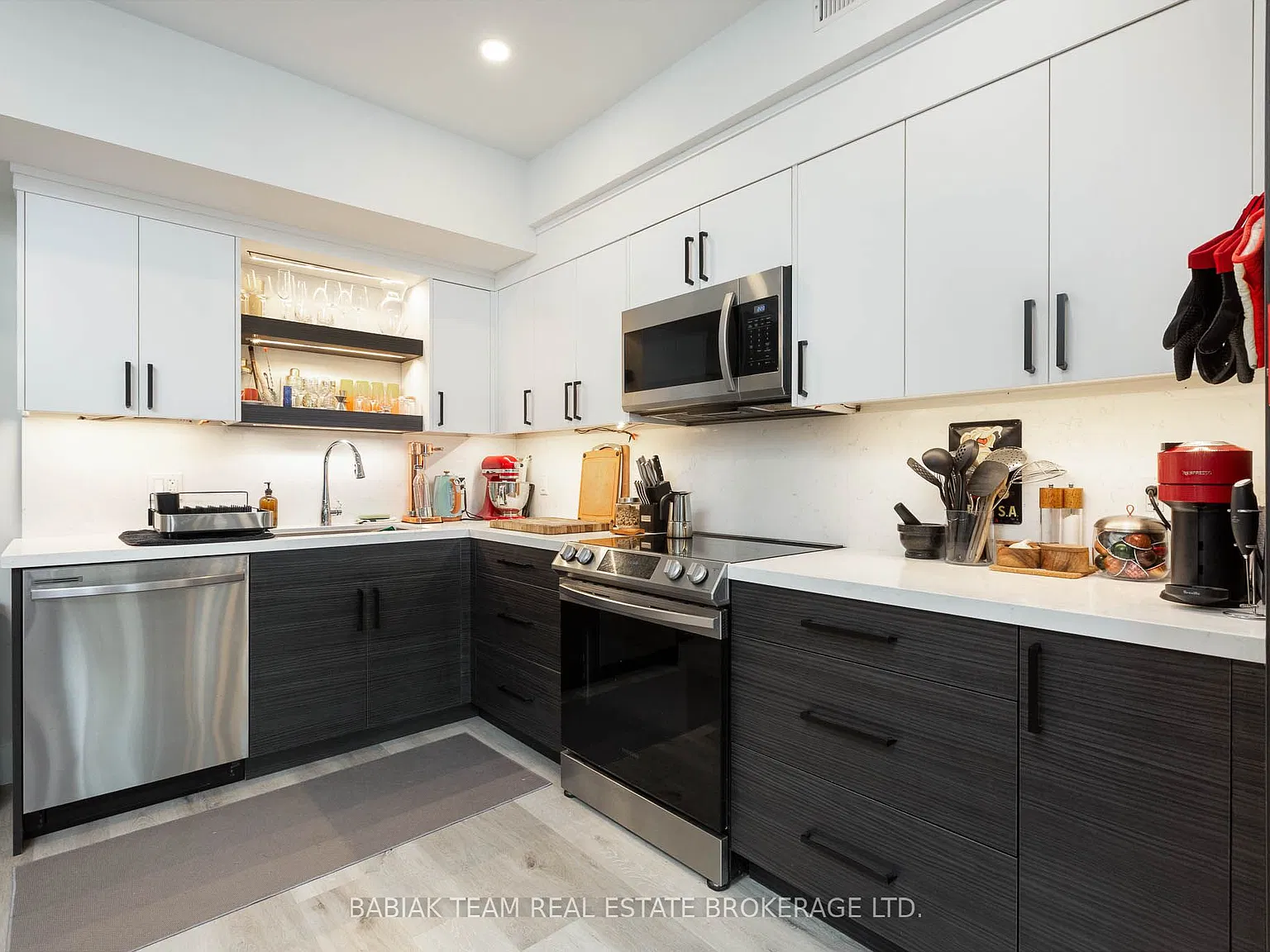 2 bed, $3,300 — Photo 3