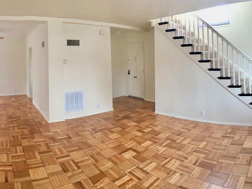1st image of 438 Serrano Dr