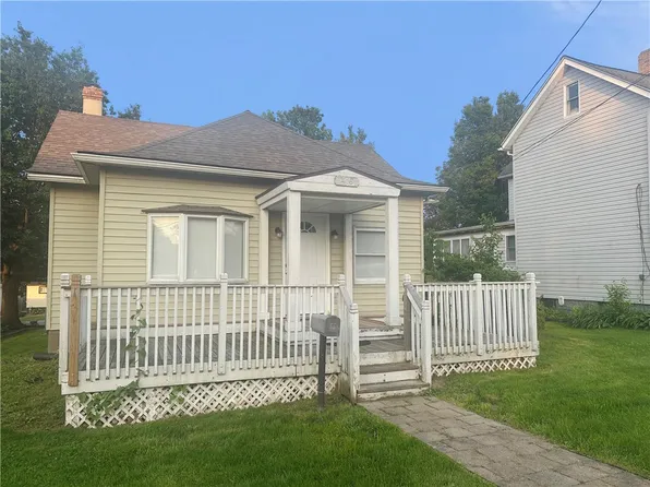 416 9th Ave, Beaver Falls, PA 15010