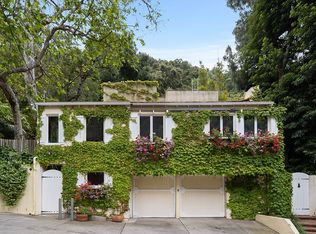 9850 Easton Dr, Beverly Hills, CA 90210