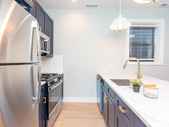 5th image of 2020-34 W Montrose Ave #4409-3B