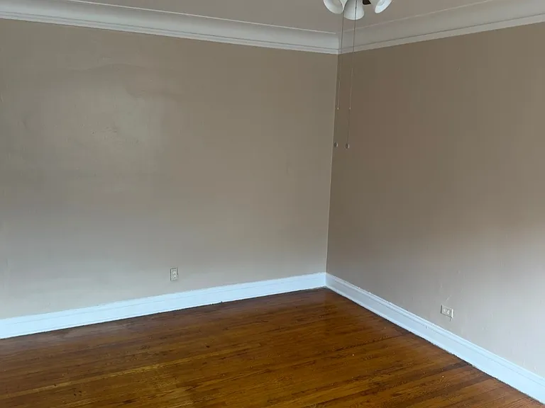 8058 S Hermitage Ave — Photo 6
