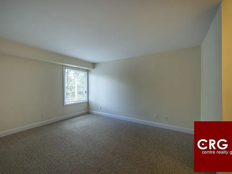 18 Westgate Dr — Photo 6