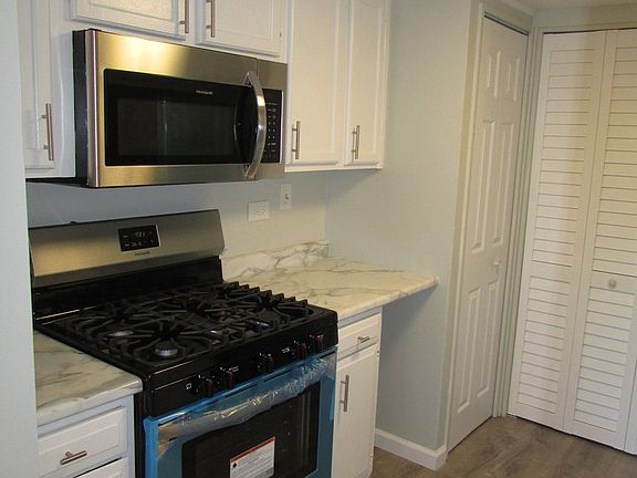 5th image of 1793 Jamestown Cir
