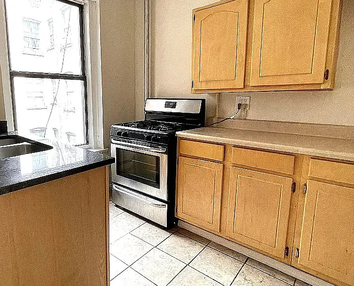 515 W 184th St #12 — Photo 5