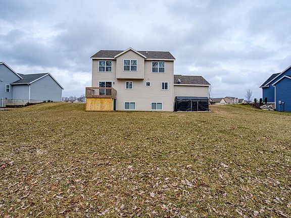 5th image of 517 Midgrove Dr