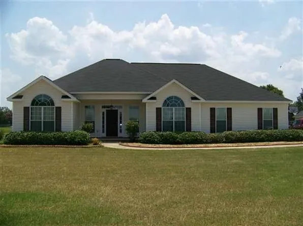 584 Simmons Rd, Warner Robins, GA 31093
