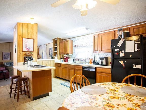 3rd image of 128 Nap St