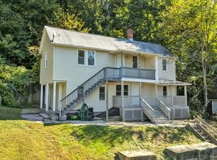 100 Mount Pleasant St, Derby, CT 06418