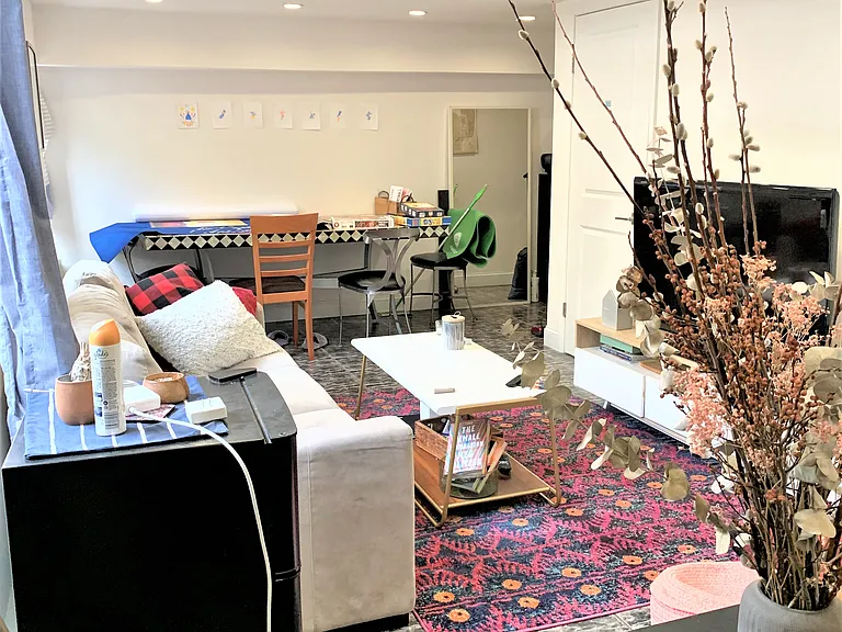 525 E 5th St #1R — Photo 23