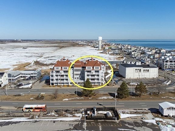 5th image of 233 Beach Rd #A1