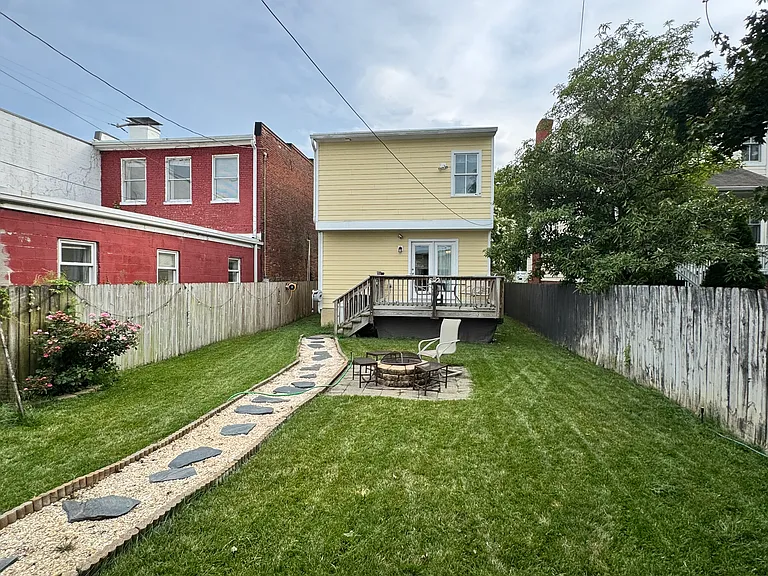 304 W Leigh St — Photo 23