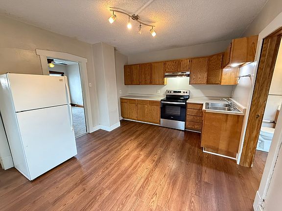 3rd image of 1721 & 1723 Falls Ave