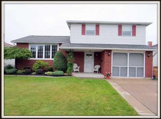 49 Delphi Dr, Buffalo, NY 14227