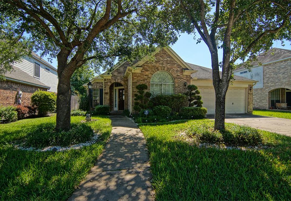 1st image of 3819 Shady Breeze Dr