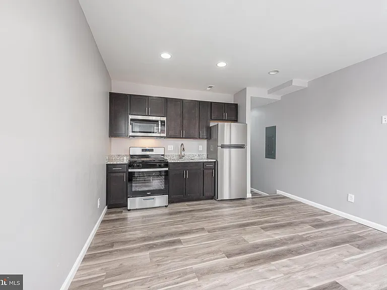 2143 Druid Hill Ave #2 — Photo 2